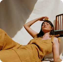 Fashion models in black outfits